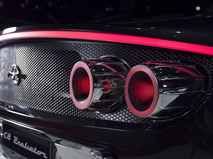 Детали экстерьера Spyker C8 Preliator Spyder Concept (220) 2017 года  (фото 2 из 7)